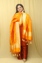 Orange Handloom Banarasi Pure Katan Silk Kadwa Dupatta - Luxurion World
