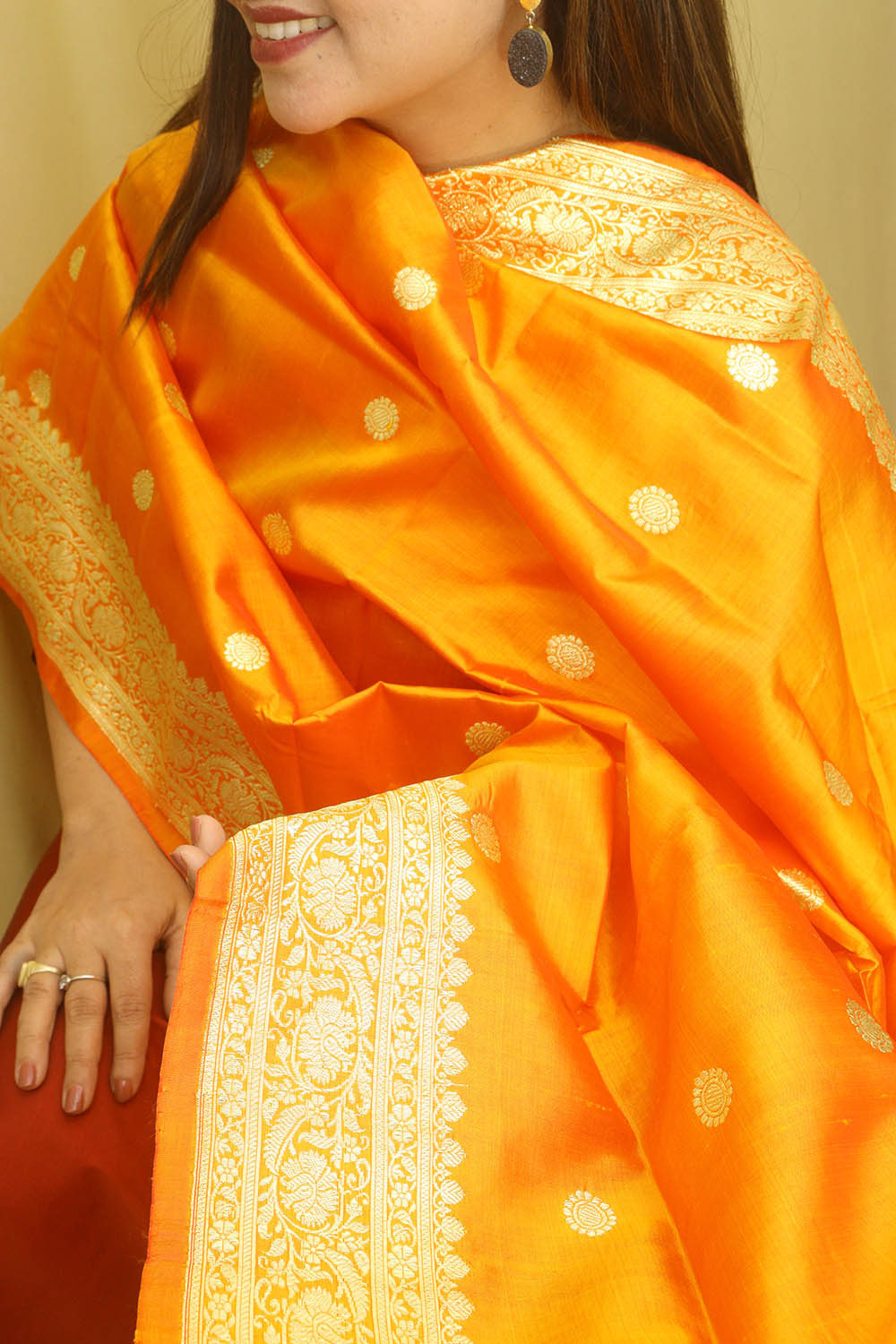 Orange Handloom Banarasi Pure Katan Silk Kadwa Dupatta - Luxurion World