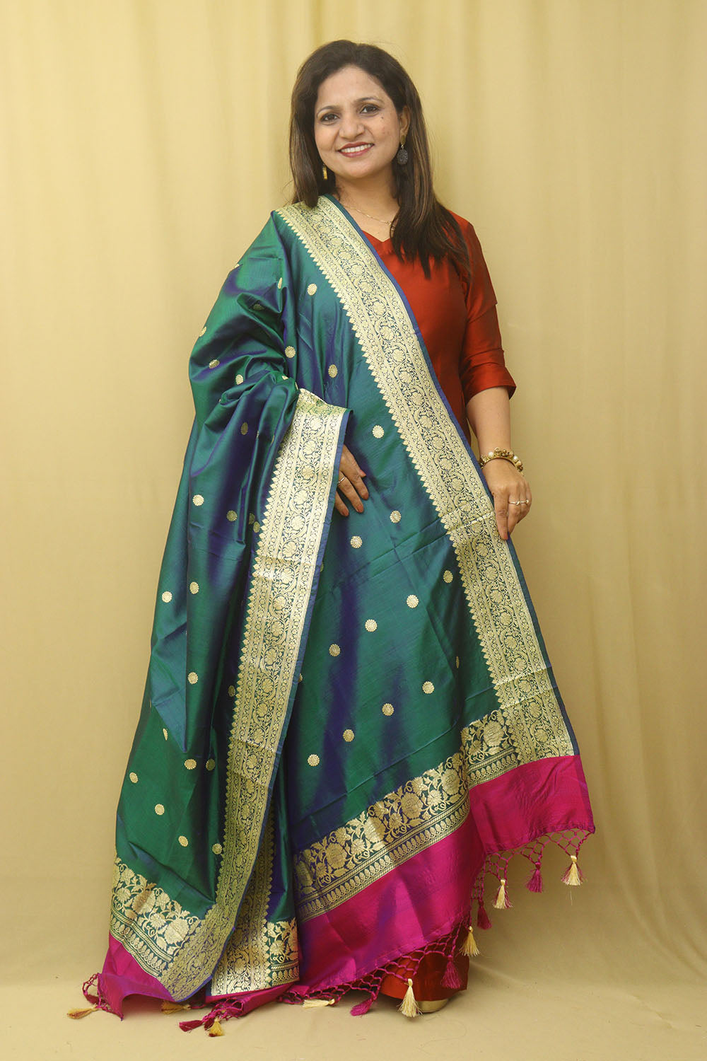 Green And Blue Shot Handloom Banarasi Pure Katan Silk Kadwa Dupatta - Luxurion World
