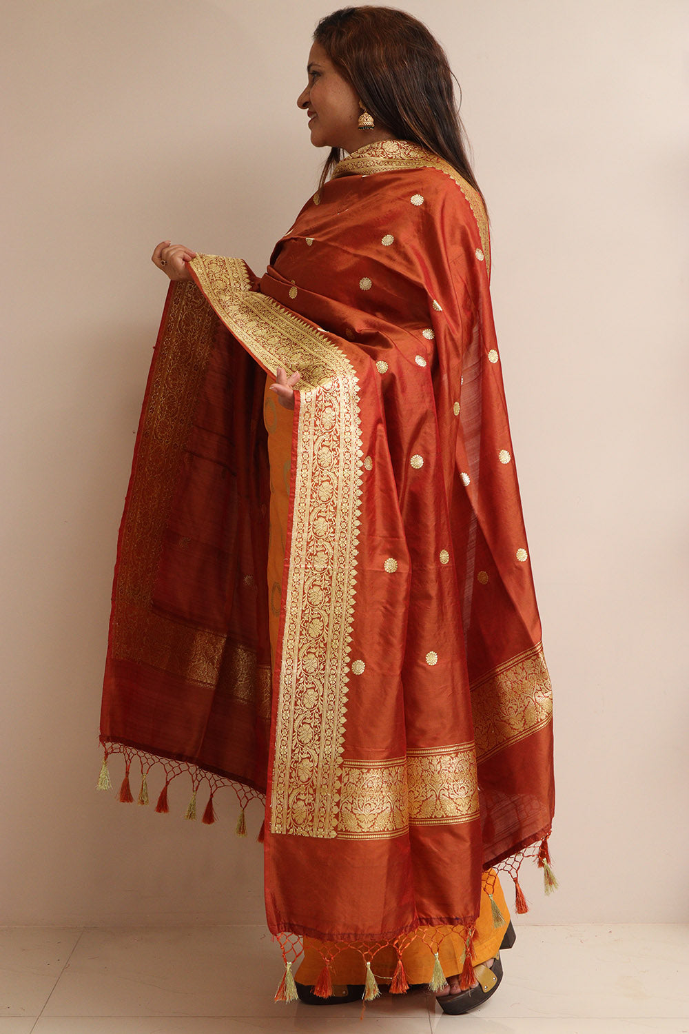 Brown Handloom Banarasi Pure Katan Silk Booti Design Dupatta - Luxurion World