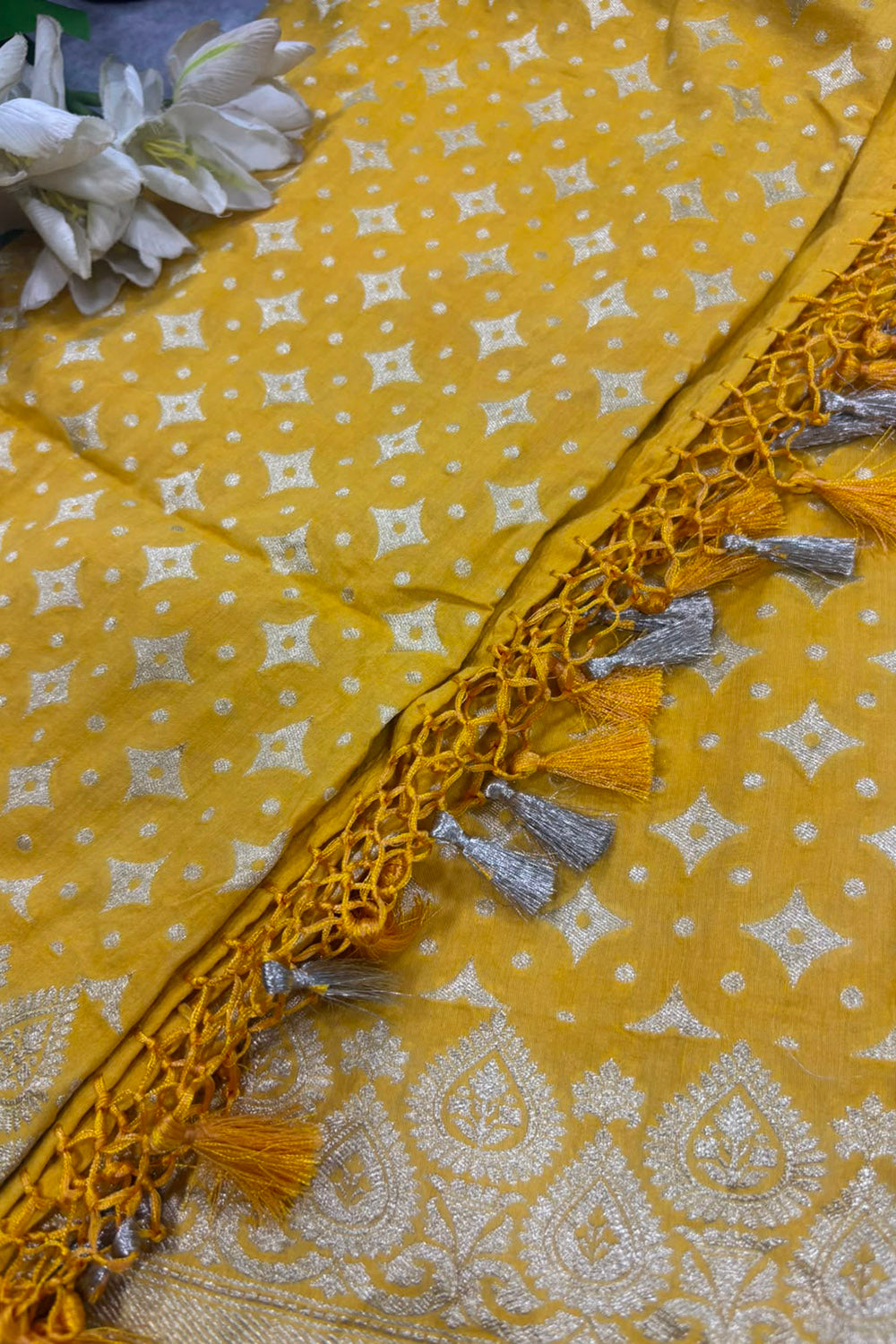 Yellow Banarasi Handloom Pure Moonga Silk Dupatta — Handwoven, Festive & Bridal