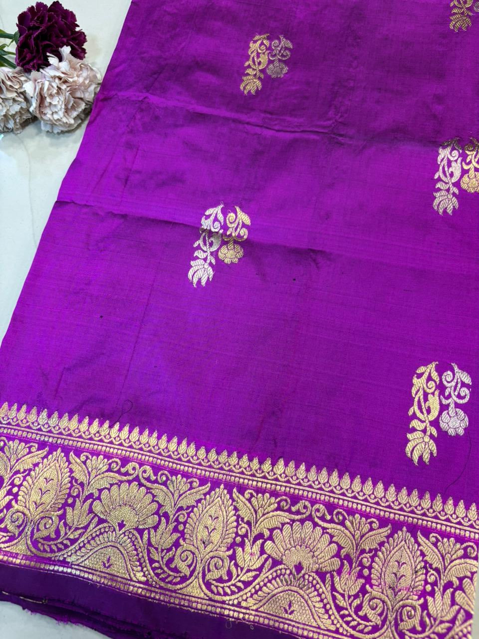 Purple Handloom Banarasi Pure Katan Silk Flower Design Dupatta - Luxurion World