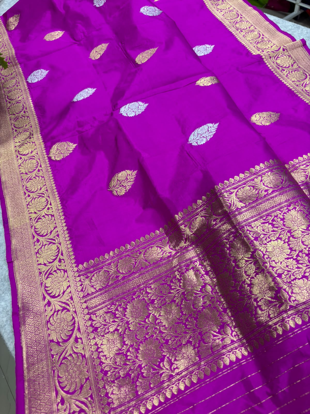 Pink Banarasi Handloom Pure Katan Silk Flower Design Dupatta