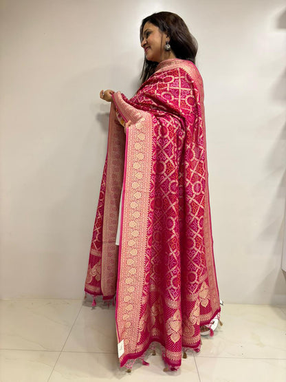 Pink Banarasi Bandhani Weaved Georgette Dupatta - Luxurion World