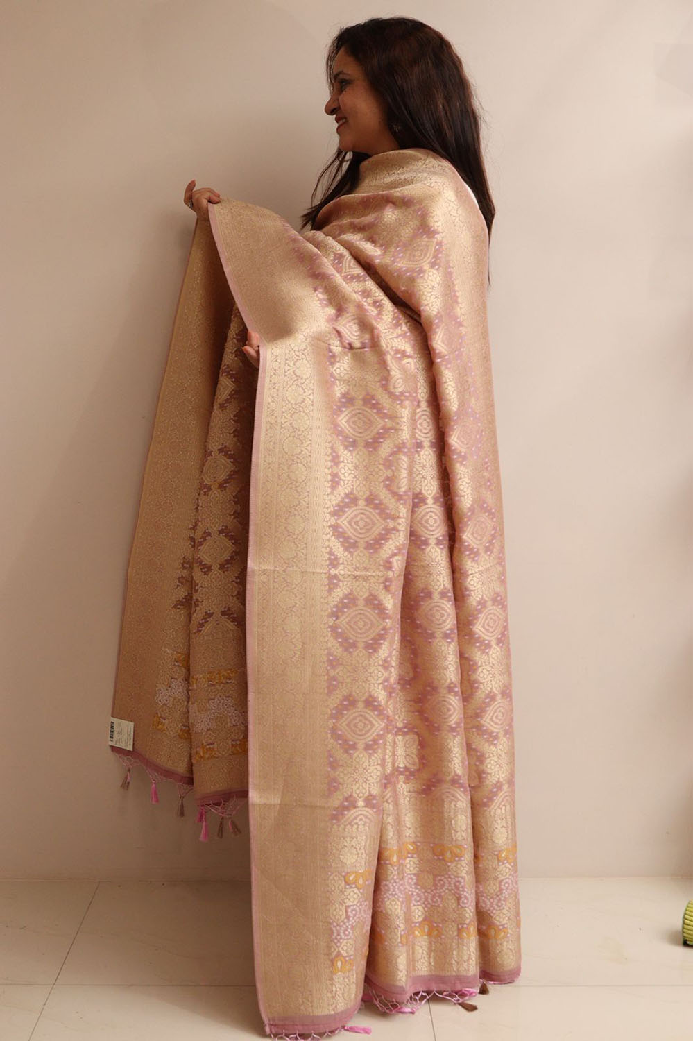 Stunning Pink Banarasi Bandhani Weaved Georgette Dupatta - Luxurion World