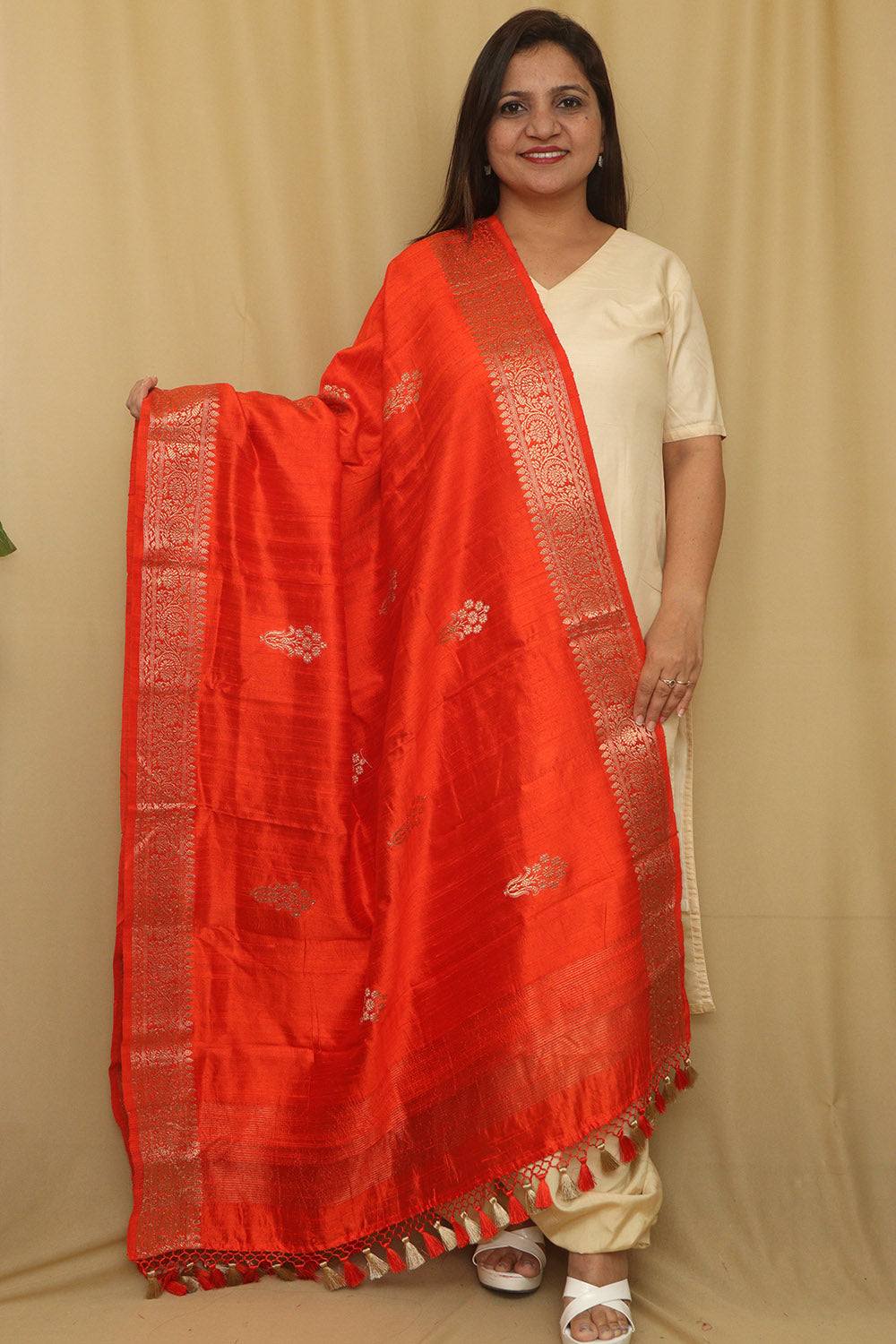 Orange Banarasi Handloom Raw Silk Dupatta - Elegant and Timeless - Luxurion World