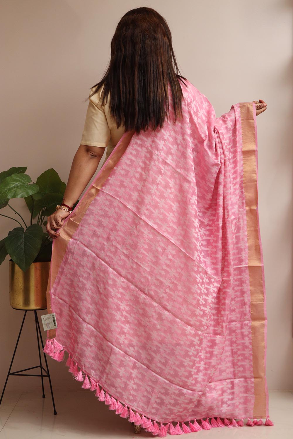 Exquisite Pink Banarasi Handloom Pure Moonga Silk Dupatta - Luxurion World- Crafted Heirlooms