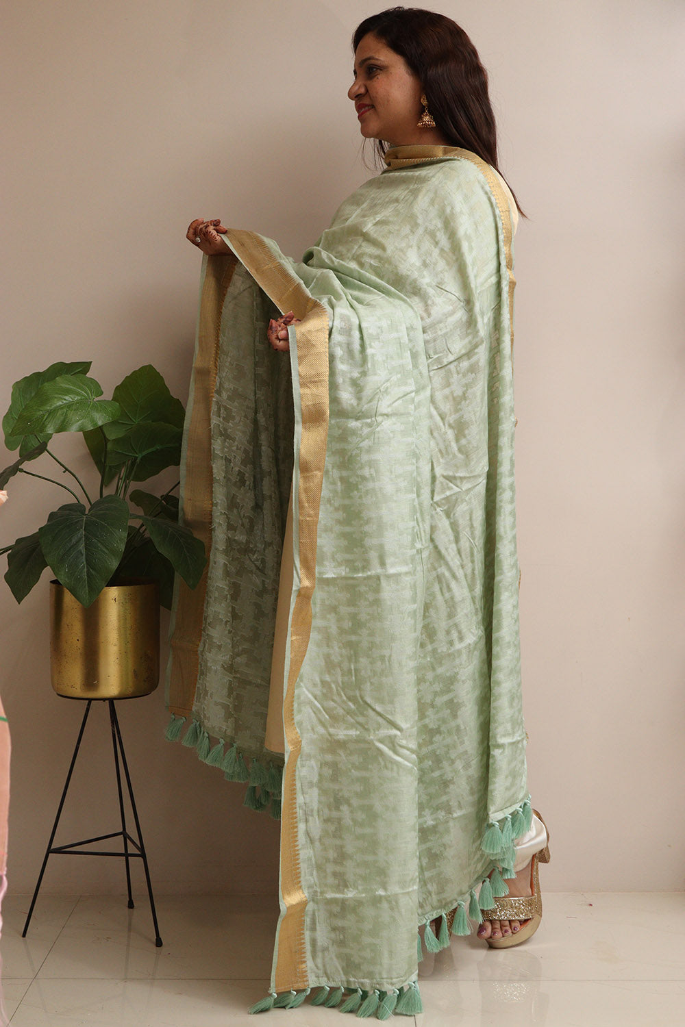 Elegant Pista Green Banarasi Handloom Pure Moonga Silk Dupatta - Luxurion World