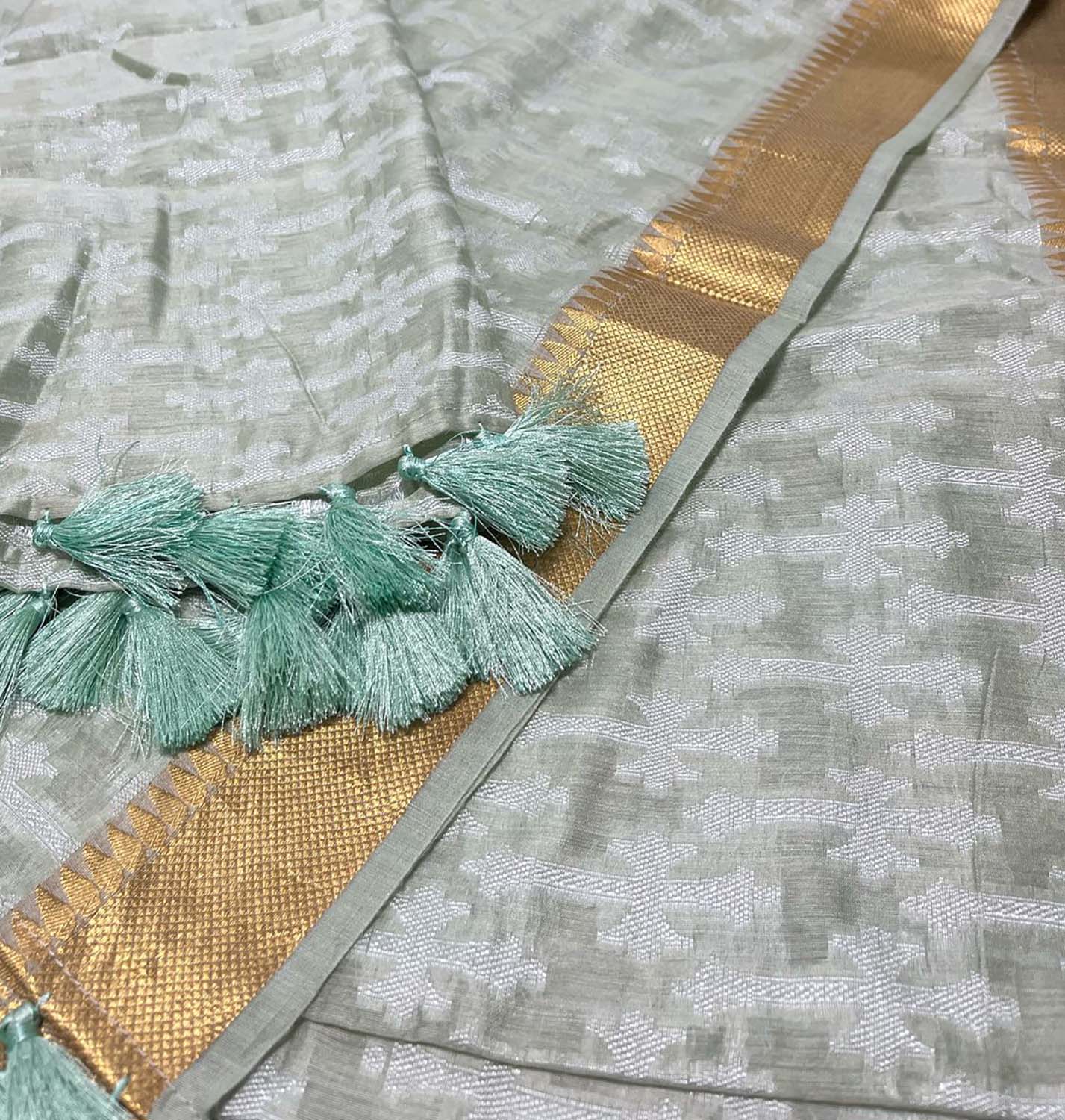Elegant Pista Green Banarasi Handloom Pure Moonga Silk Dupatta - Luxurion World- Crafted Heirlooms