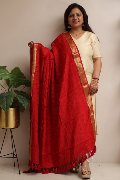 Elegant Red Banarasi Handloom Pure Moonga Silk Dupatta - Luxurion World