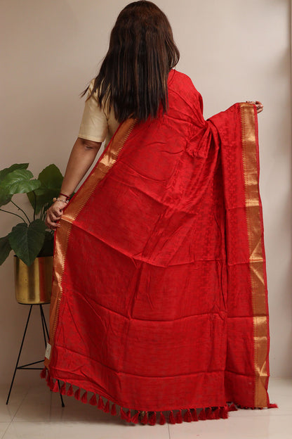 Elegant Red Banarasi Handloom Pure Moonga Silk Dupatta - Luxurion World