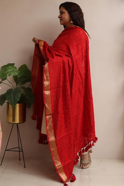 Elegant Red Banarasi Handloom Pure Moonga Silk Dupatta - Luxurion World