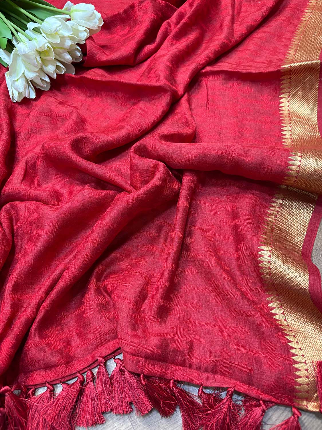 Elegant Red Banarasi Handloom Pure Moonga Silk Dupatta - Luxurion World