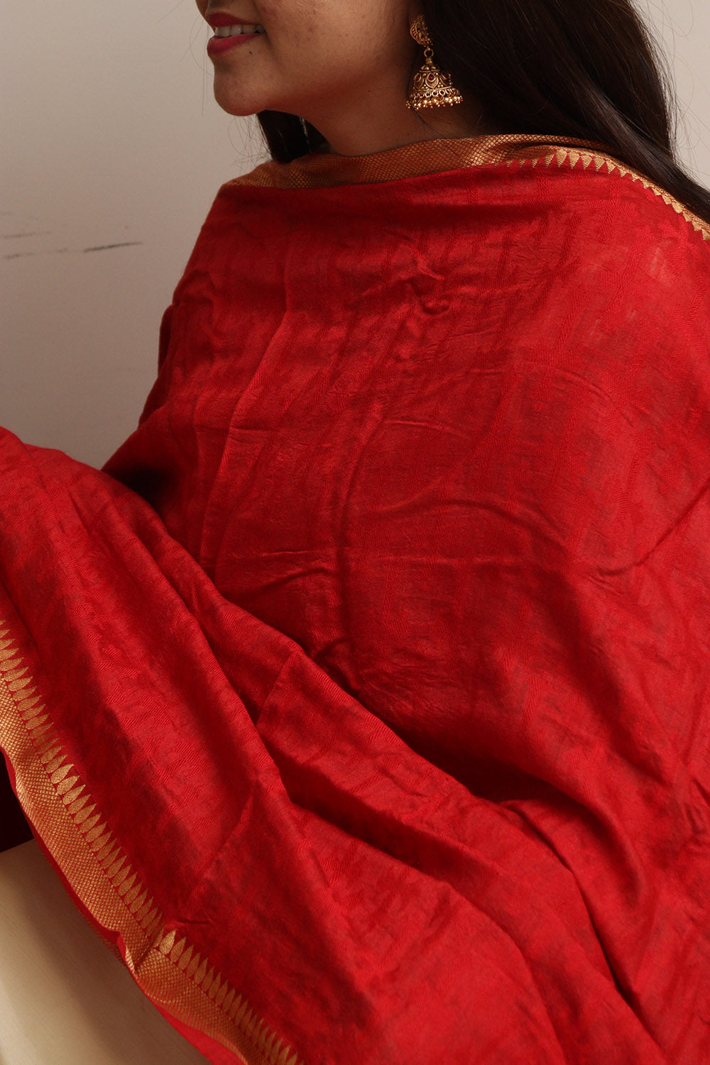 Elegant Red Banarasi Handloom Pure Moonga Silk Dupatta - Luxurion World