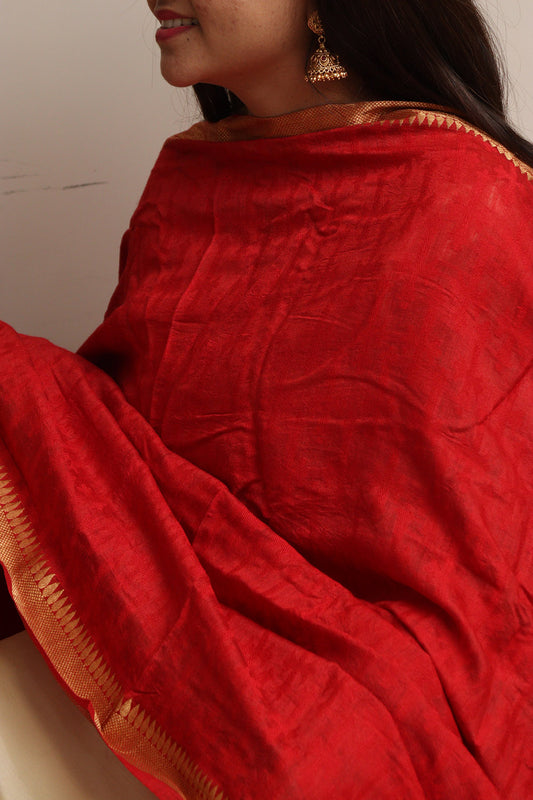 Elegant Red Banarasi Handloom Pure Moonga Silk Dupatta - Luxurion World