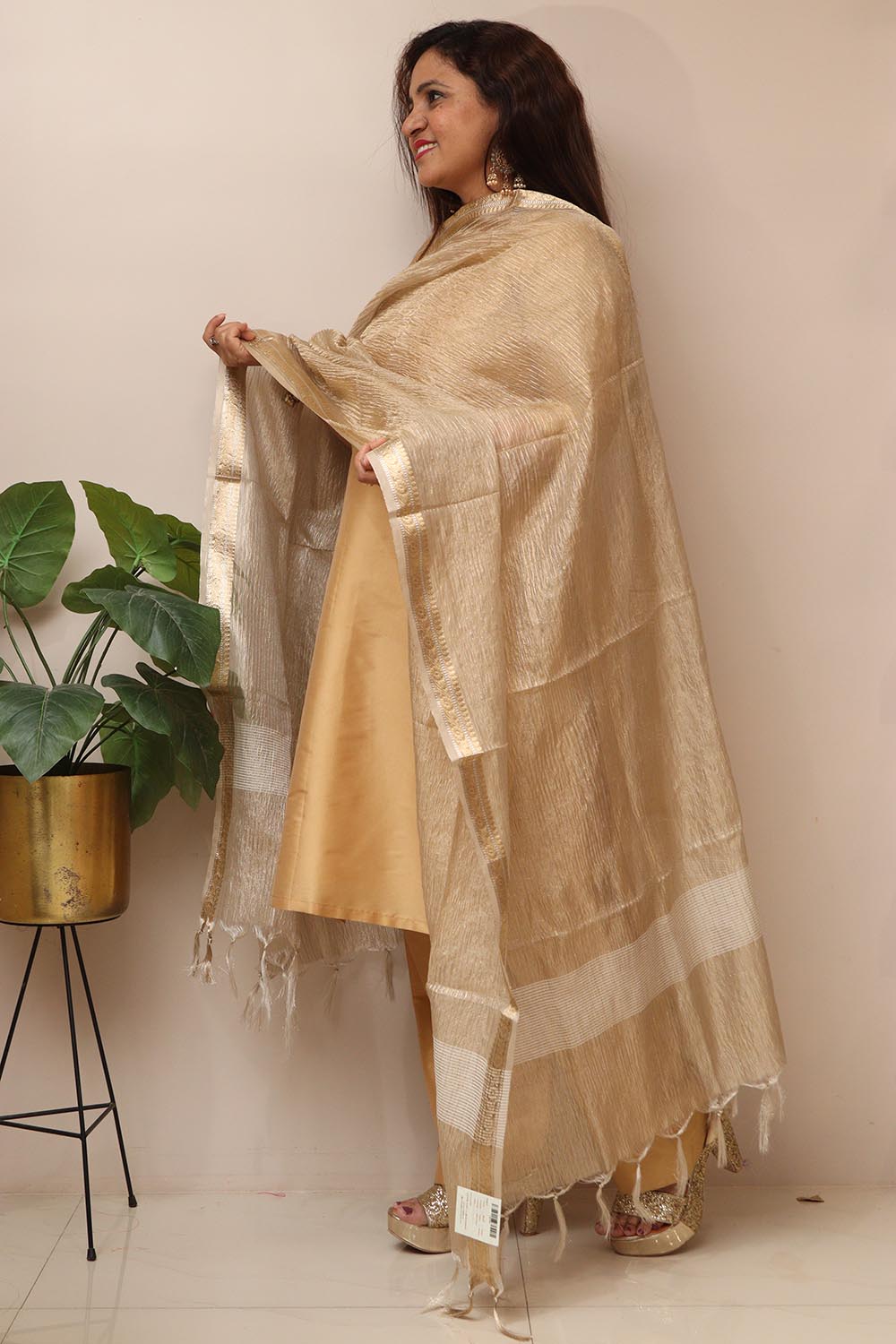 Dyeable Banarasi Handloom Tissue Silk Crushed Dupatta - Luxurion World- Crafted Heirlooms