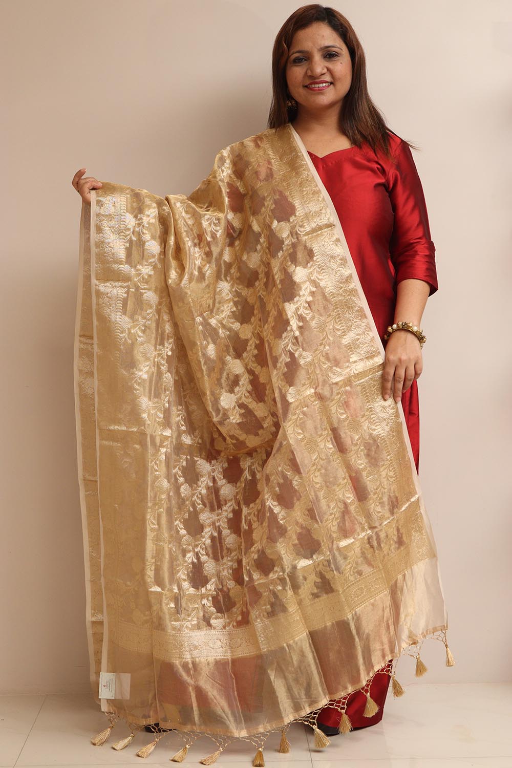 Dyeable Banarasi Handloom Pure Tissue Silk Flower Design Dupatta - Luxurion World