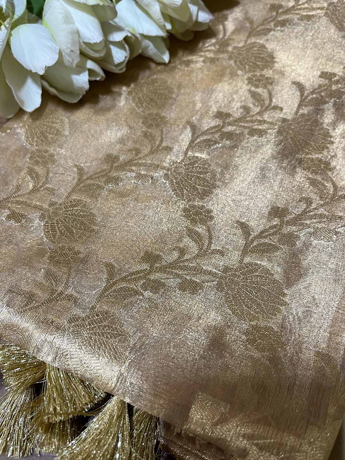 Dyeable Banarasi Handloom Pure Tissue Silk Flower Design Dupatta - Luxurion World