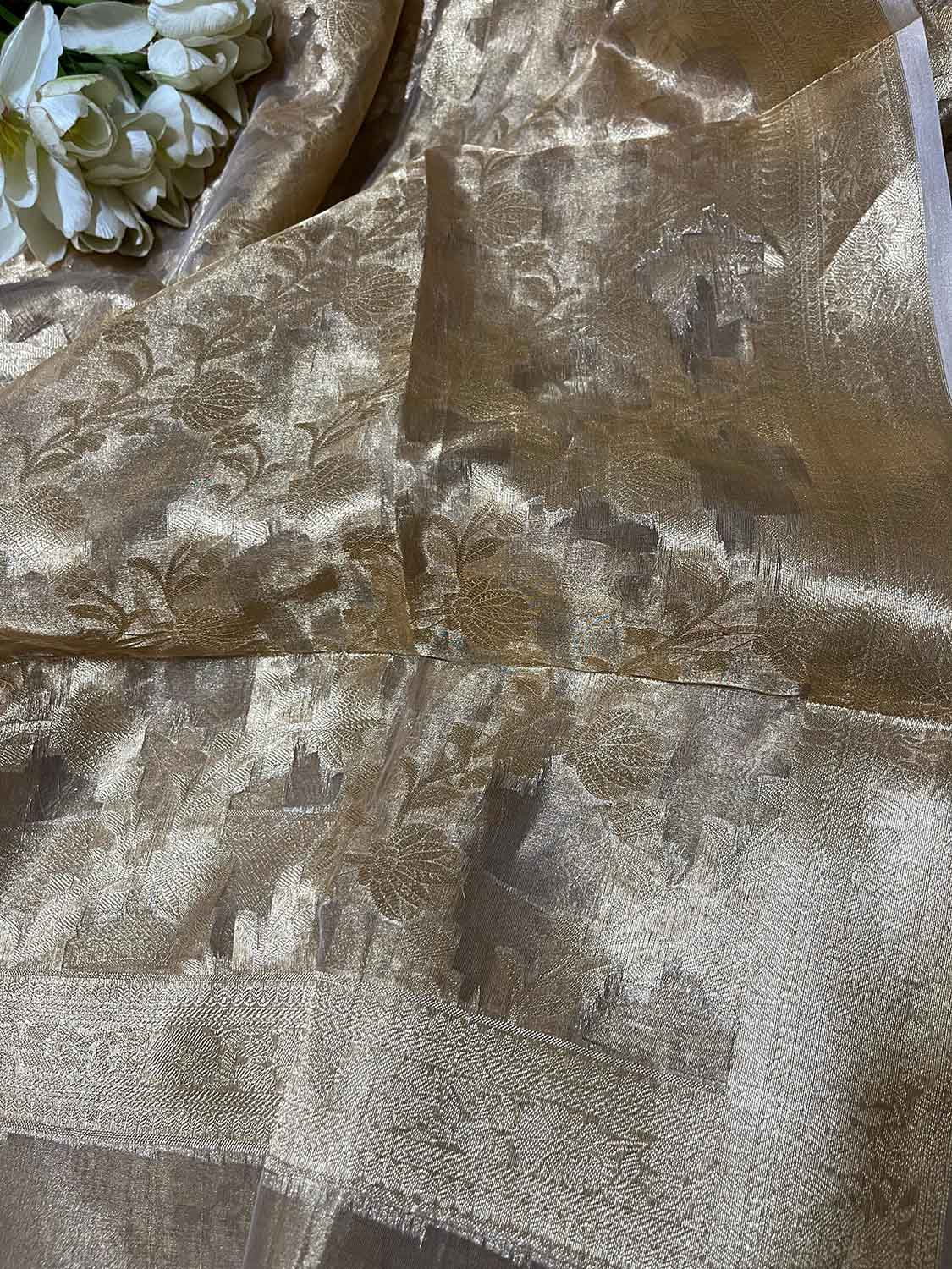 Dyeable Banarasi Handloom Pure Tissue Silk Flower Design Dupatta - Luxurion World