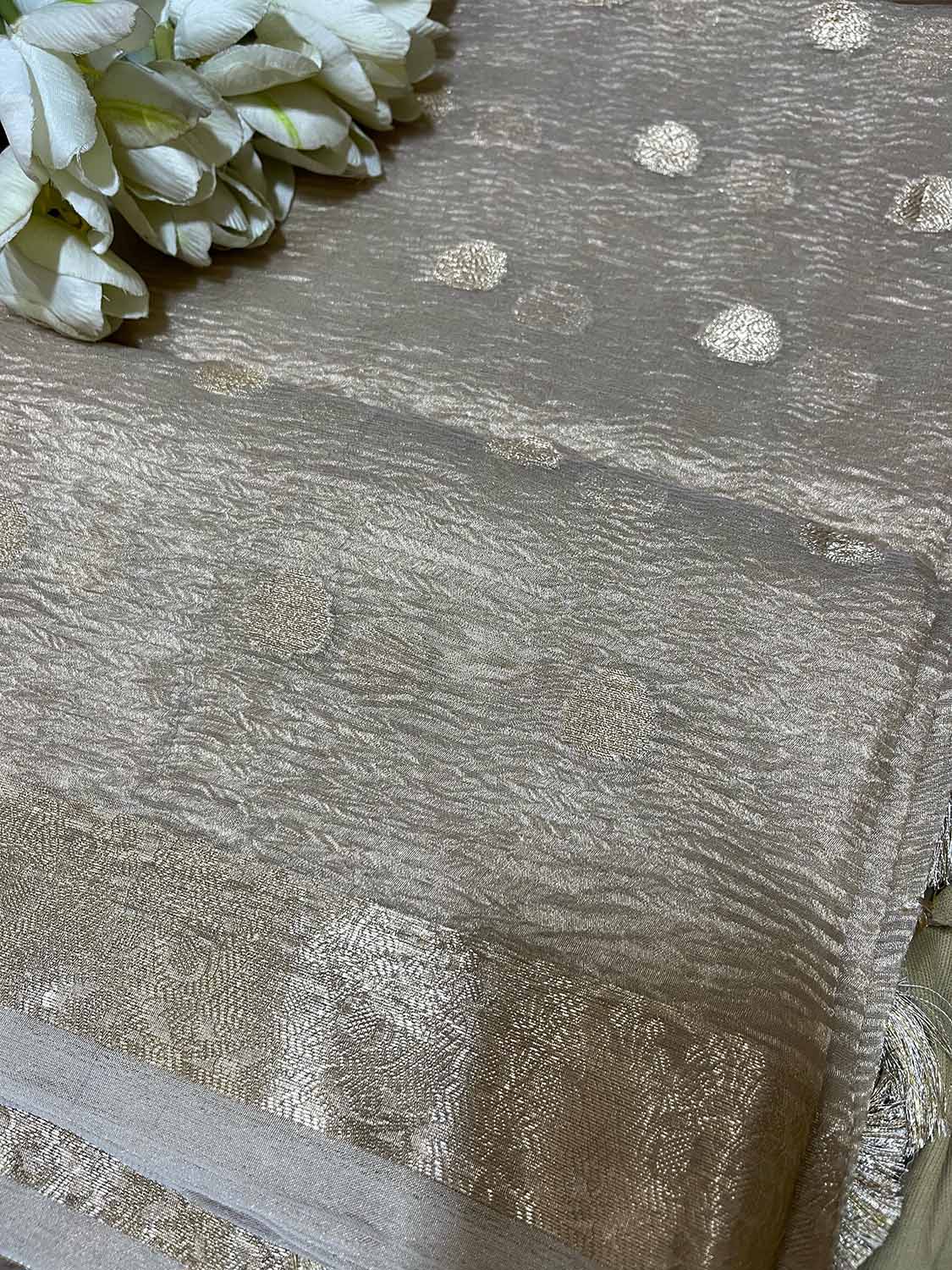 Dyeable Banarasi Handloom Pure Tissue Silk Crushed Dupatta - Luxurion World