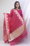 Stunning Pink Banarasi Organza Dupatta - Perfect for Ethnic Attire - Luxurion World