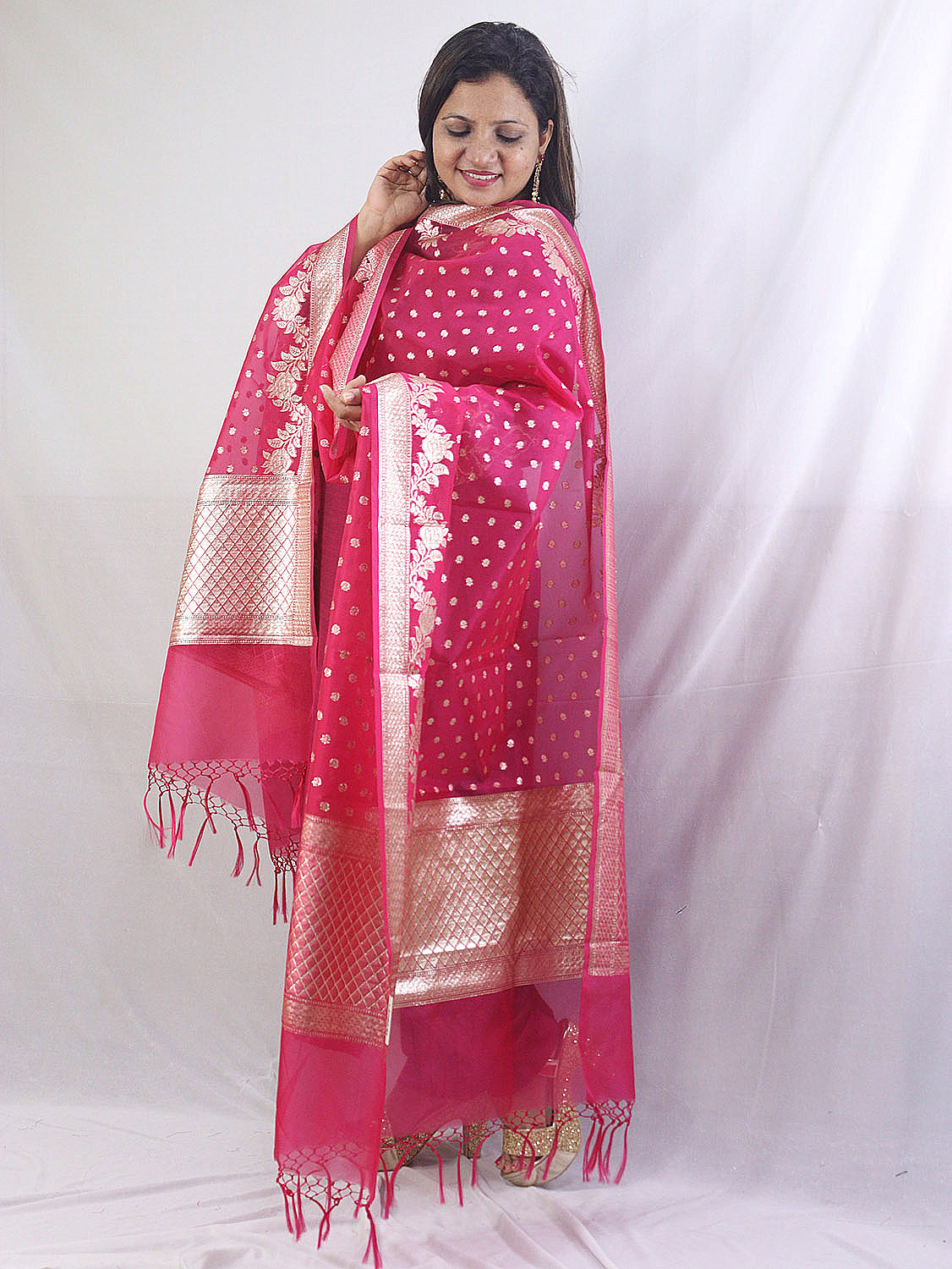 Stunning Pink Banarasi Organza Dupatta - Perfect for Ethnic Attire