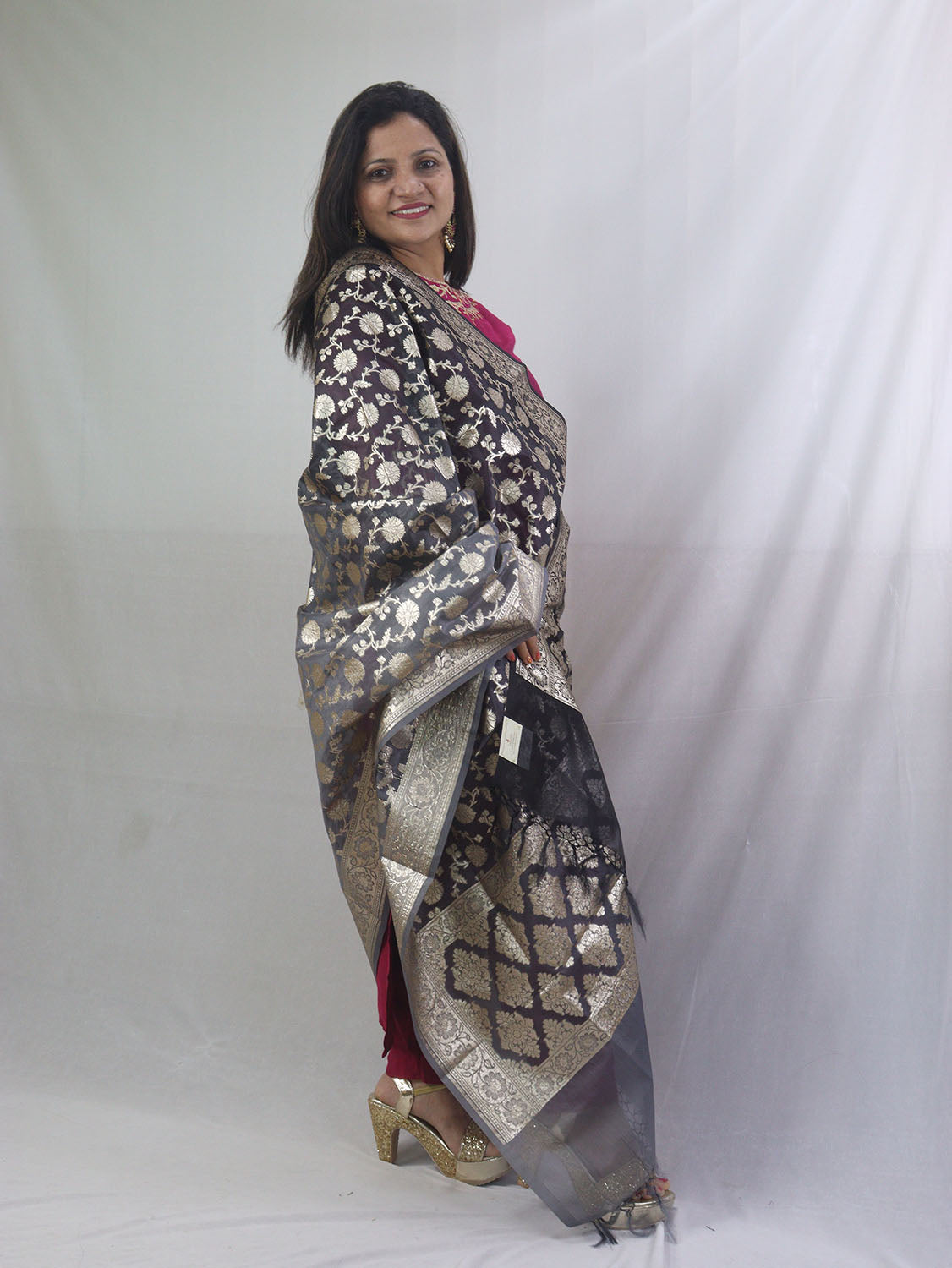Stunning Grey Banarasi Organza Dupatta - Perfect for Any Occasion! - Luxurion World