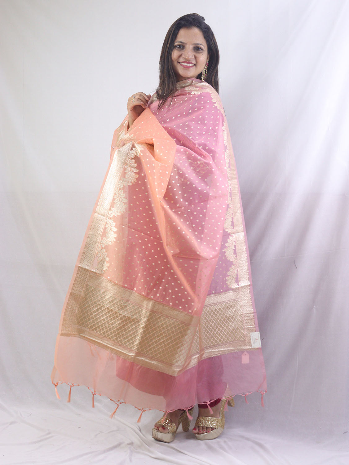 Stunning Pink Banarasi Organza Dupatta - Perfect for any Occasion - Luxurion World