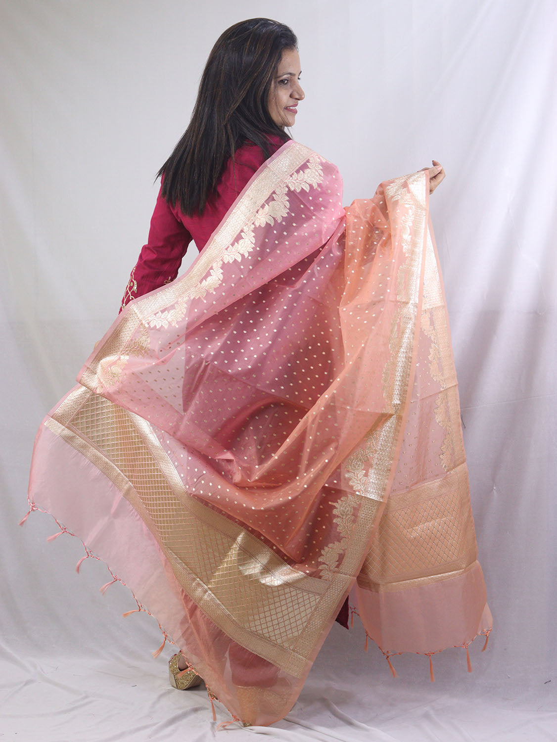 Stunning Pink Banarasi Organza Dupatta - Perfect for any Occasion - Luxurion World