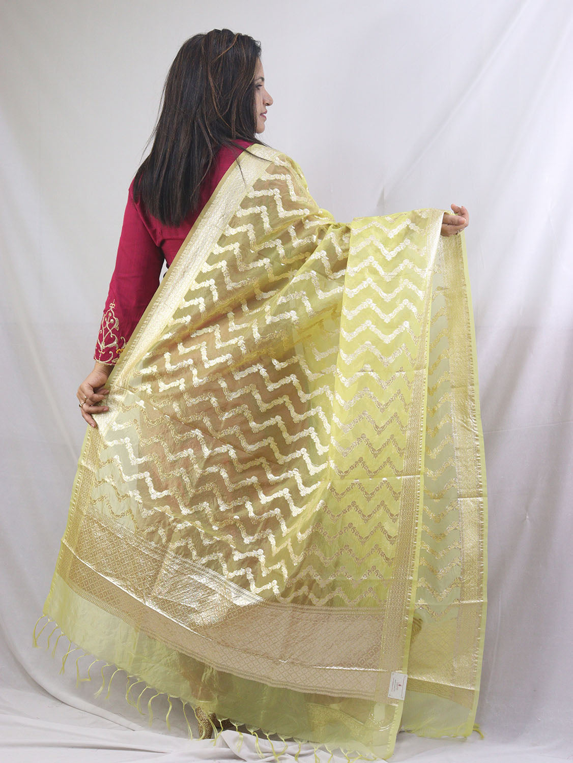 Stunning Yellow Banarasi Organza Dupatta - Perfect for Any Occasion! - Luxurion World