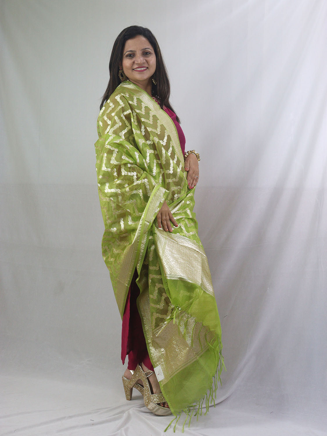 Stunning Green Banarasi Organza Dupatta - Perfect for Any Occasion! - Luxurion World