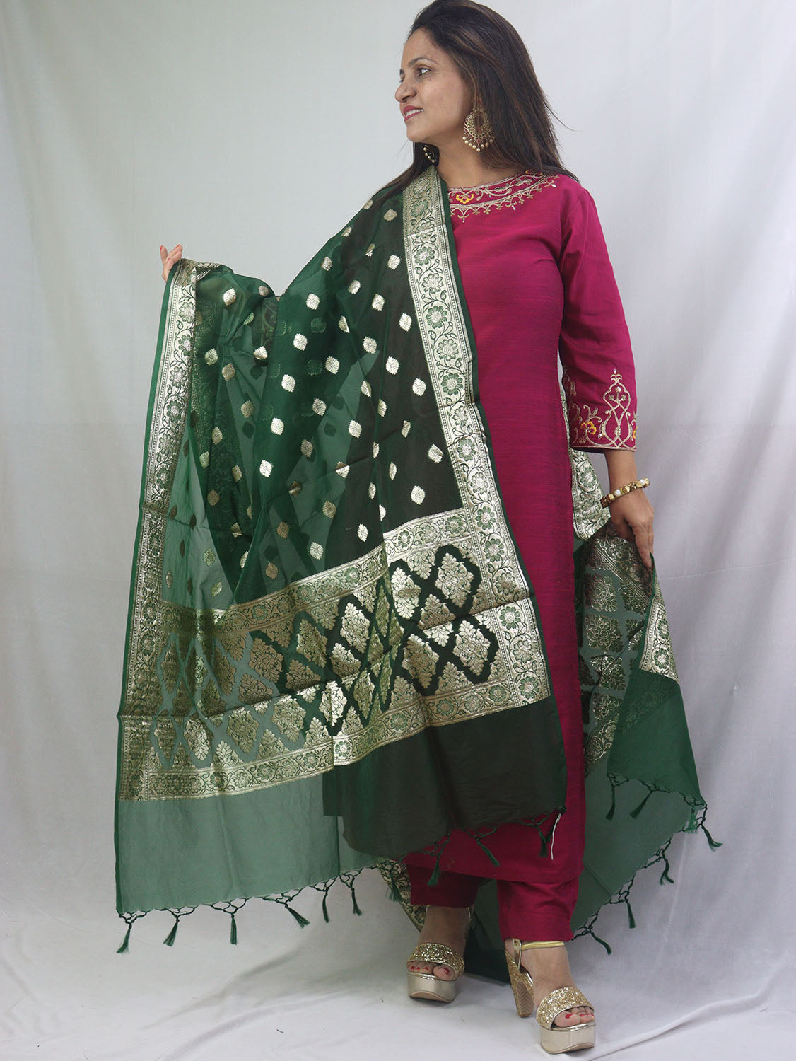 Stylish Green Banarasi Organza Dupatta - Perfect for Any Occasion! - Luxurion World