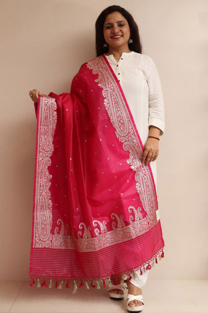 Stunning Pink Banarasi Organza Silk Dupatta - Luxurion World