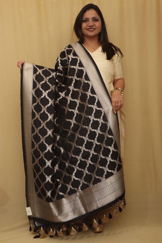 Elegant Black Banarasi Silk Dupatta - Luxurion World