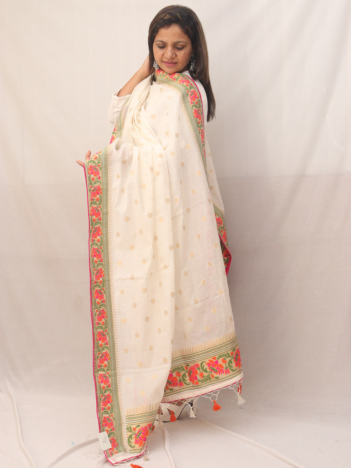 Dazzling Dyeable Banarasi Cotton Meenakari Dupatta - Perfect for Ethnic Wear! - Luxurion World