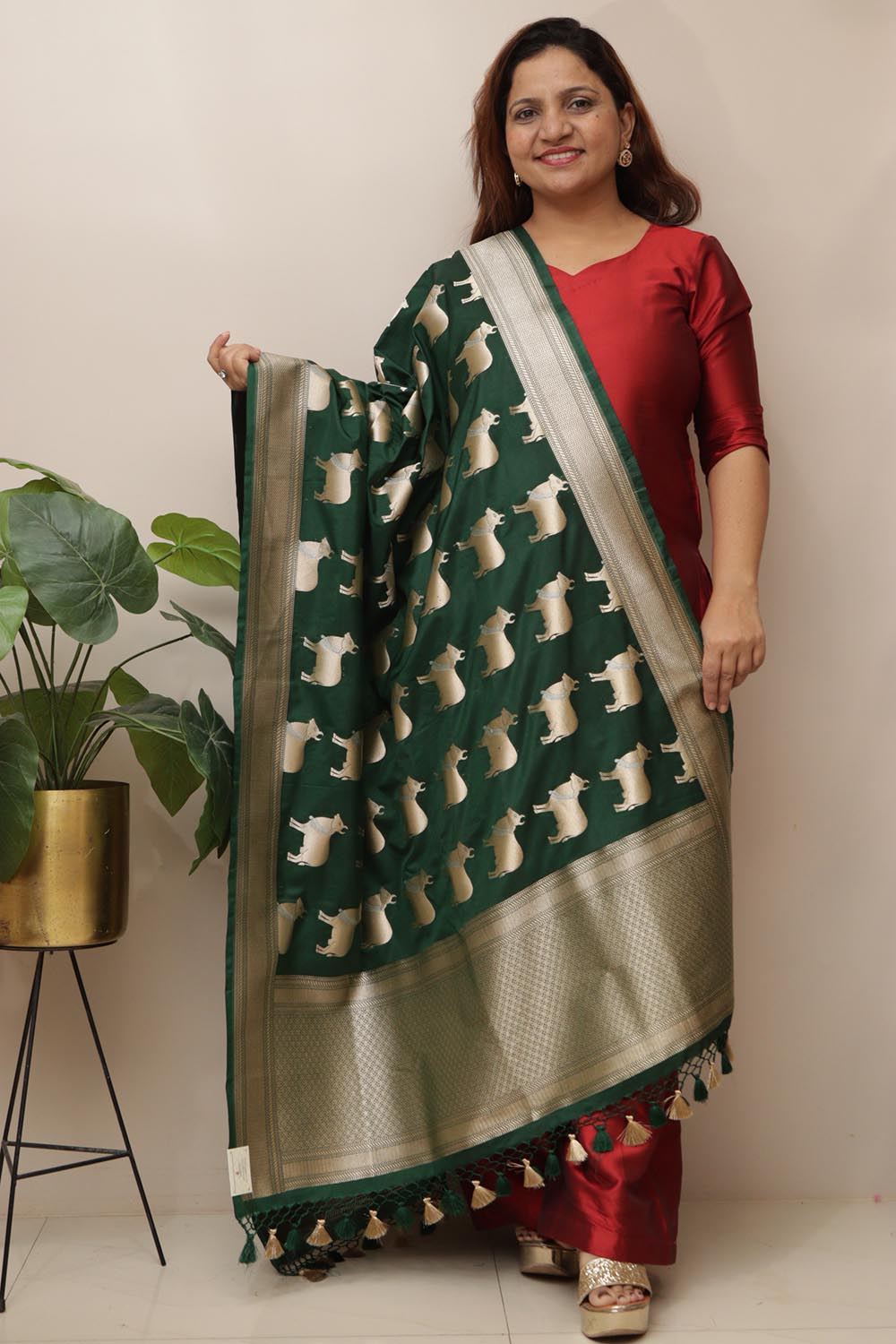 Exquisite Green Banarasi Silk Dupatta with Cow Motif - Luxurion World