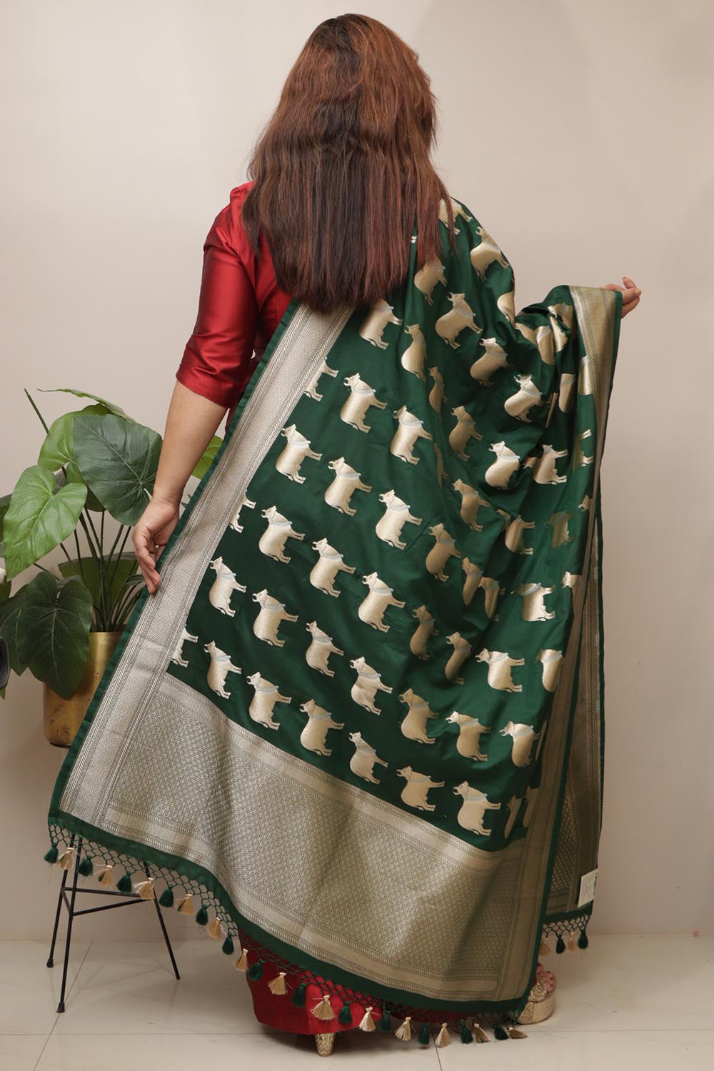 Exquisite Green Banarasi Silk Dupatta with Cow Motif - Luxurion World