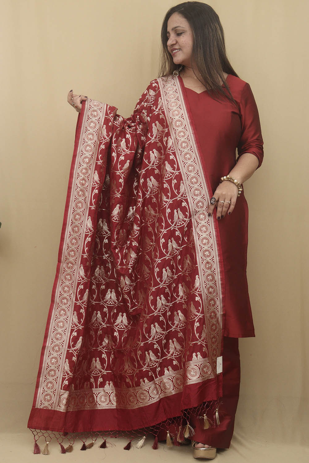 Elegant Maroon Banarasi Silk Dupatta with Parrot Design - Luxurion World