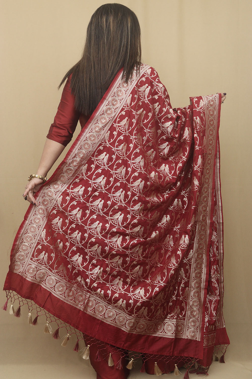 Elegant Maroon Banarasi Silk Dupatta with Parrot Design - Luxurion World