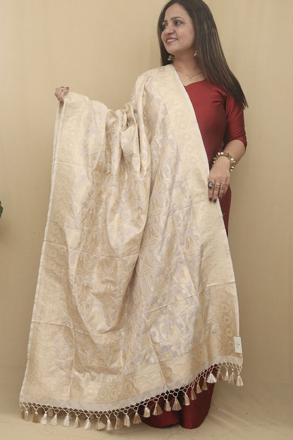 Elegant Parrot Design Dupatta in Pastel Banarasi Silk - Luxurion World