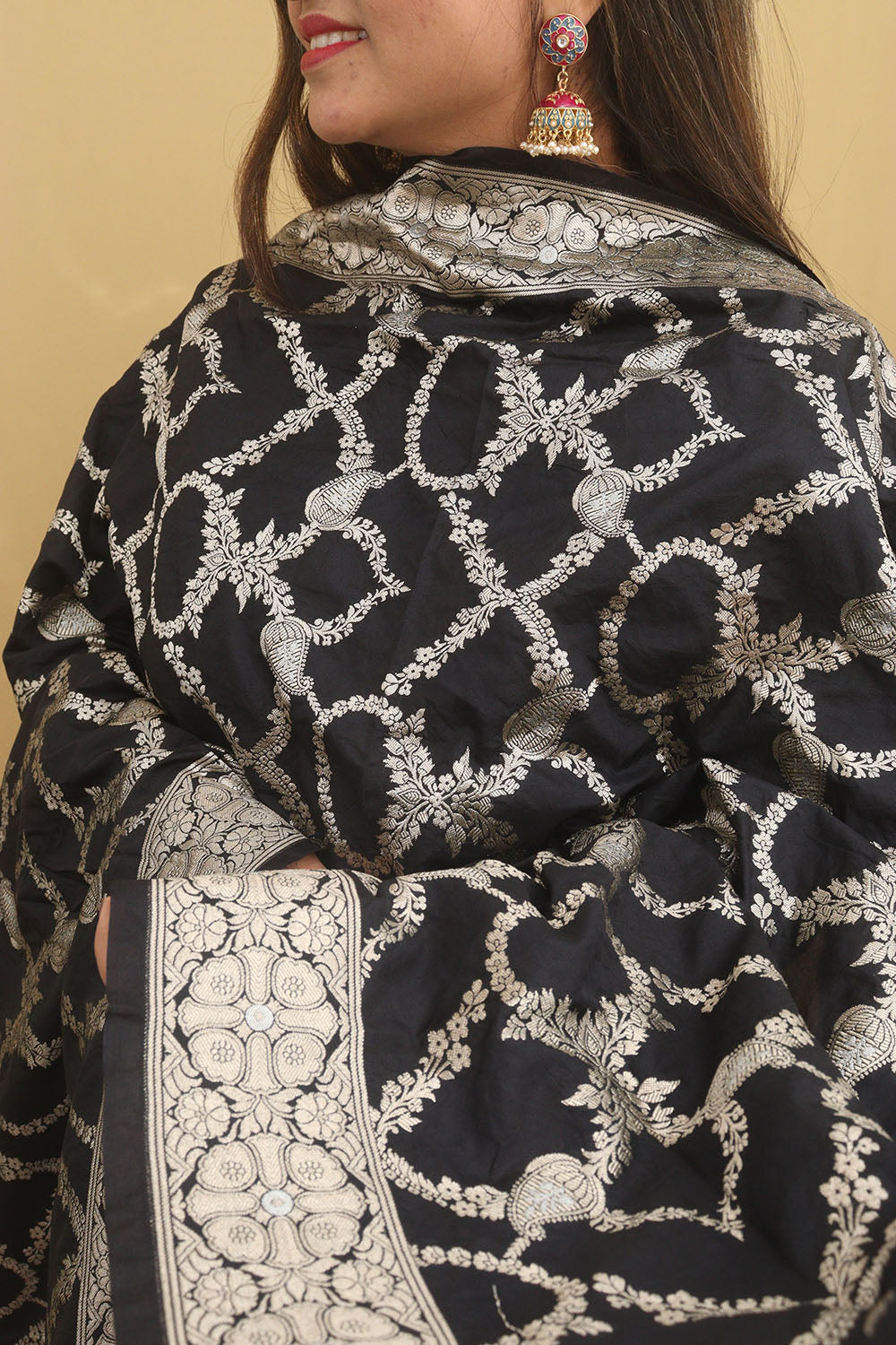 Black Banarasi Silk Sona Roopa Dupatta - Luxurion World