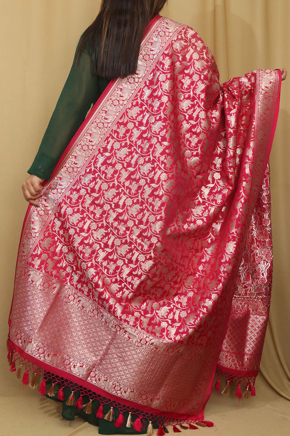 Beautiful Pink Banarasi Silk Dupatta with Shikargah Design - Luxurion World