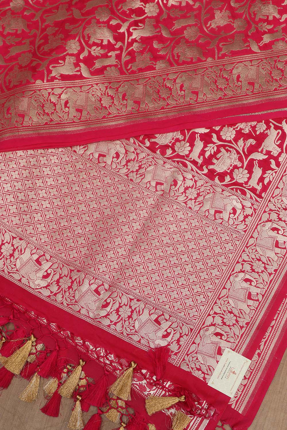 Beautiful Pink Banarasi Silk Dupatta with Shikargah Design - Luxurion World