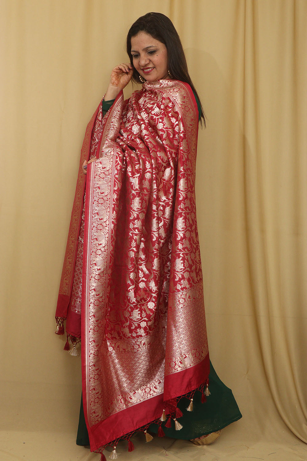 Elegant Maroon Banarasi Silk Dupatta with Shikargah Design - Luxurion World