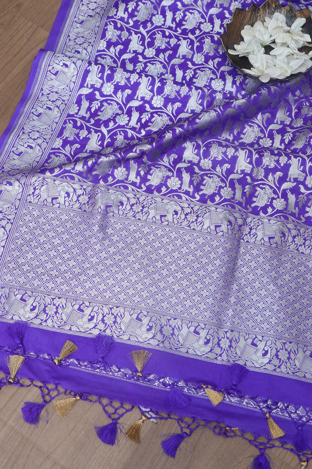 Elegant Purple Banarasi Silk Shikargah Design Dupatta - Luxurion World- Crafted Heirlooms