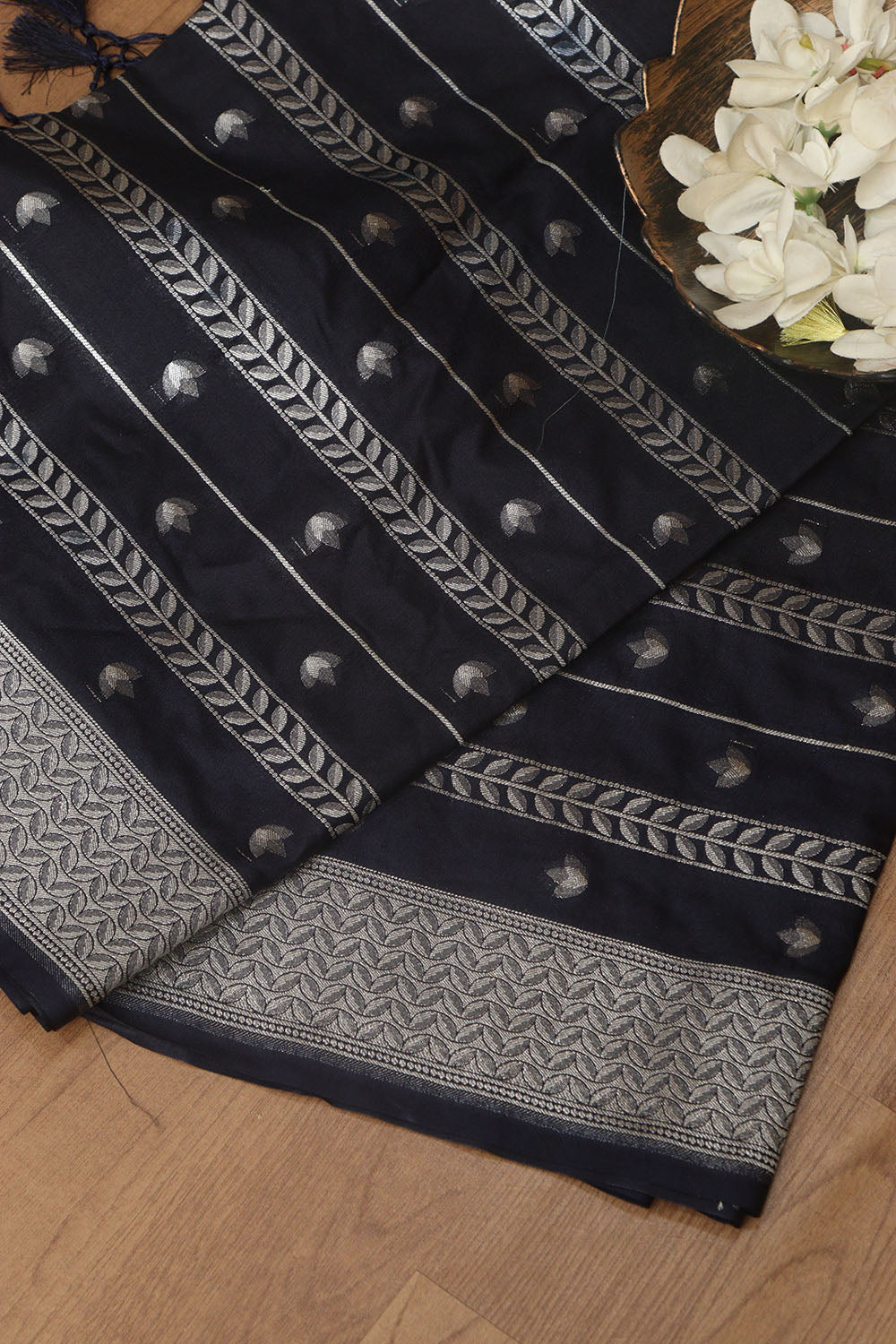 Elegant Blue Banarasi Silk Dupatta - Luxurion World- Crafted Heirlooms