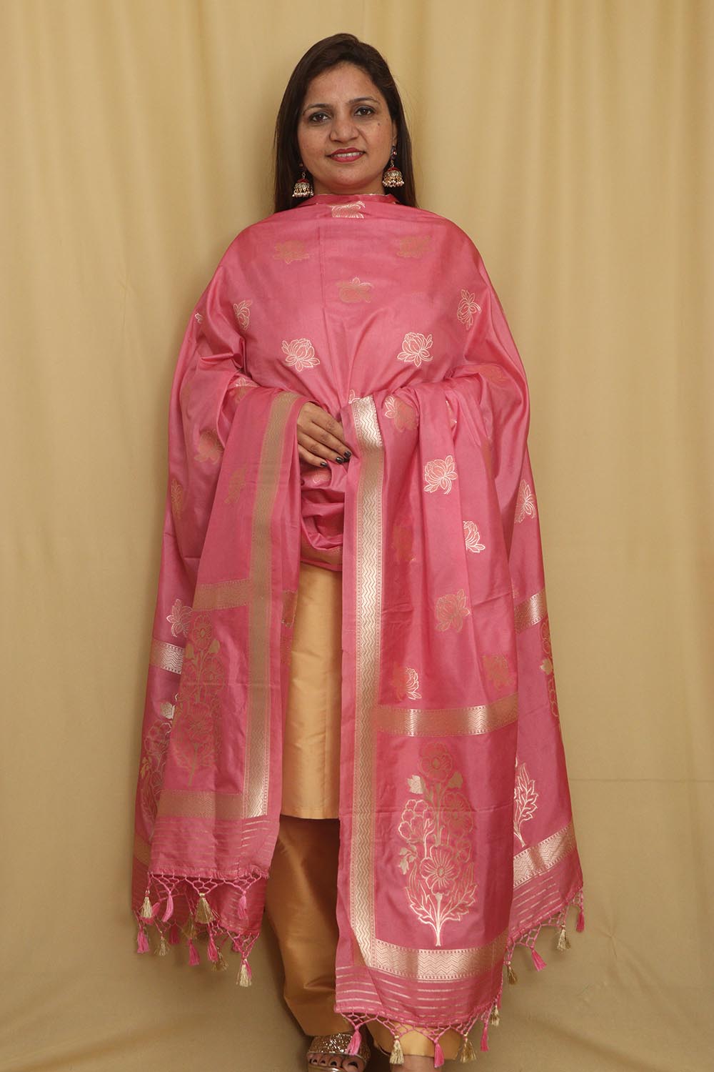 Pretty in Pink: Banarasi Silk Dupatta - Luxurion World