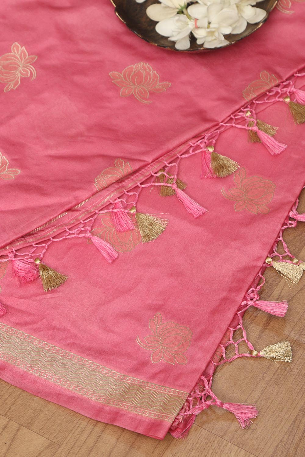 Pretty in Pink: Banarasi Silk Dupatta - Luxurion World