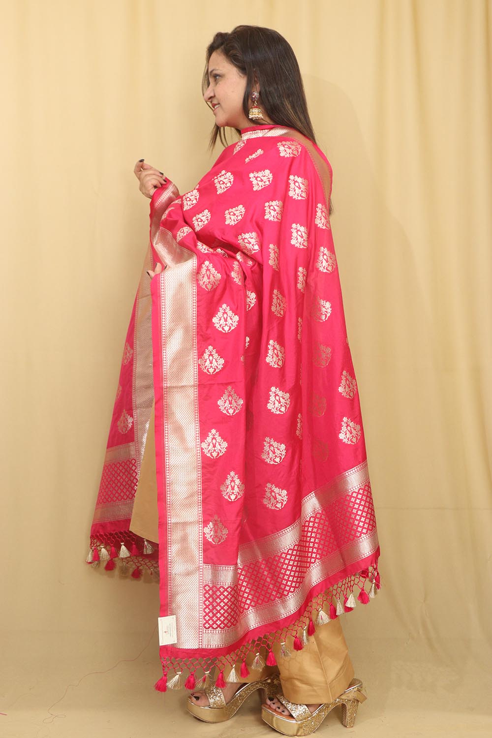 Stunning Pink Banarasi Silk Dupatta - Perfect Accessory - Luxurion World