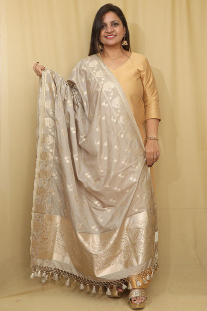 Soft and Elegant Pastel Banarasi Silk Dupatta - Luxurion World